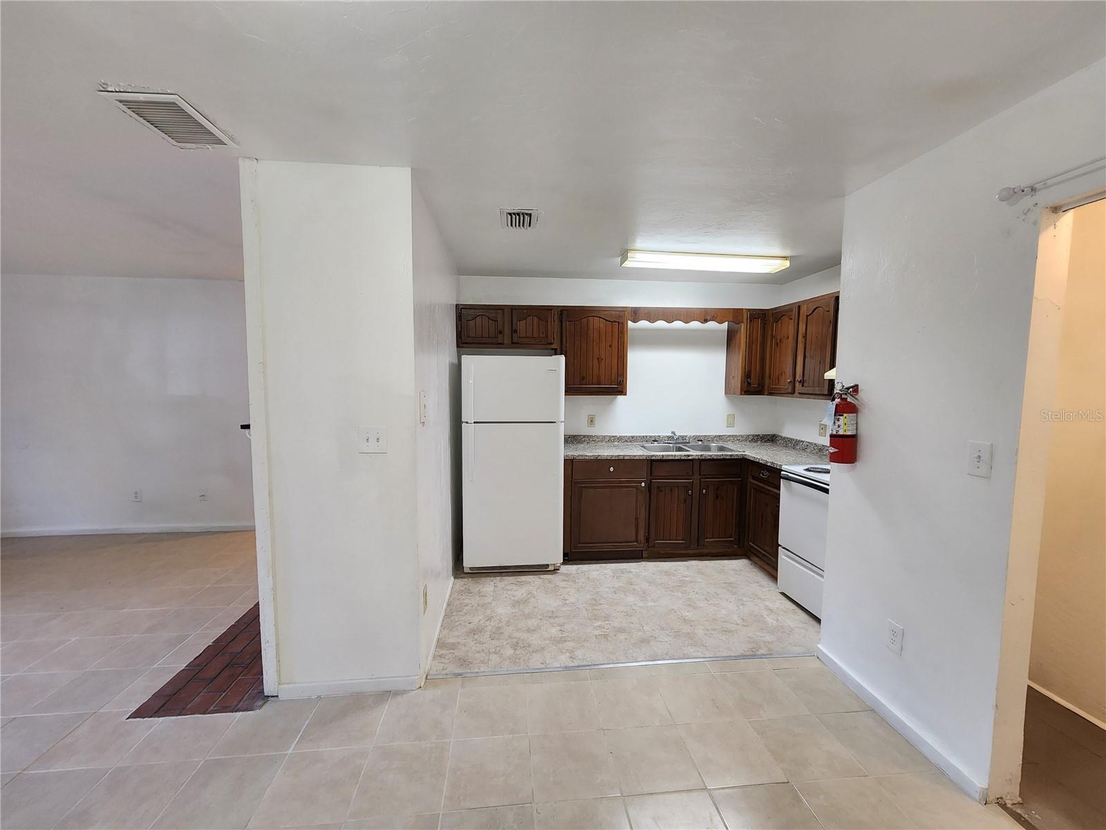 Image 4 of 17 For 6136 26 Street