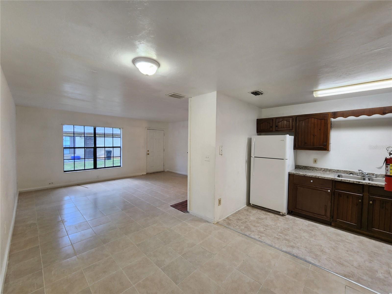 Image 5 of 17 For 6136 26 Street