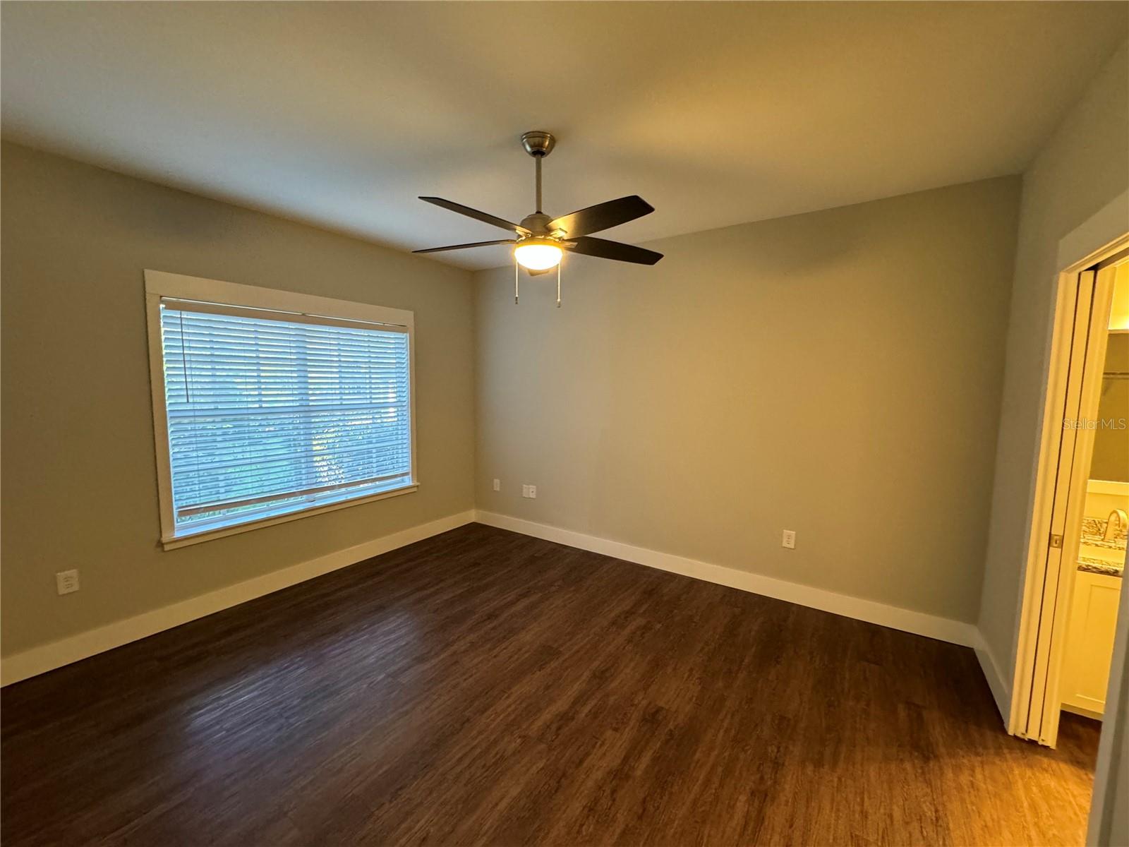 Image 11 of 17 For 10000 52nd Avenue V 139