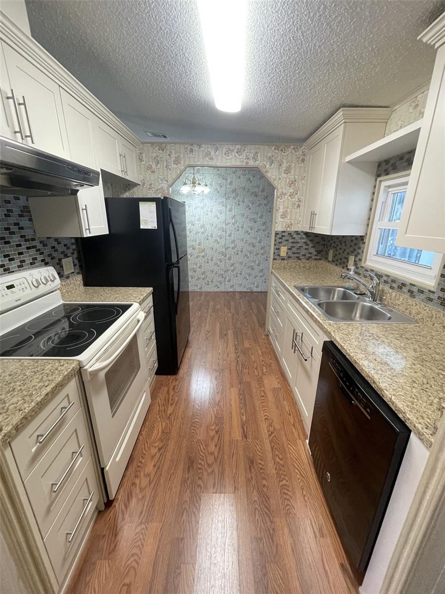Image 4 of 9 For 34334 Timberland Boulevard