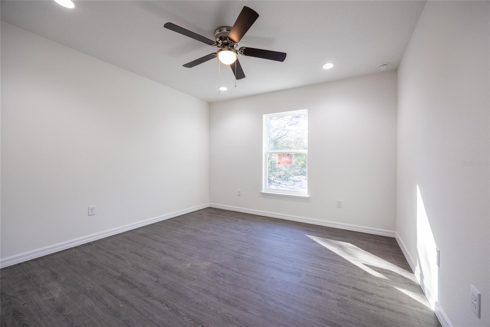 Image 14 of 20 For 8881 138th Lane