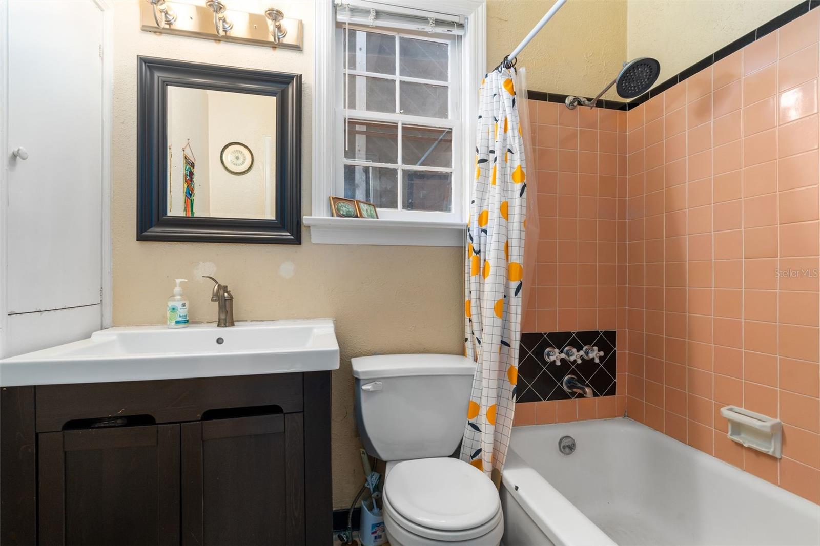 Image 11 of 41 For 535 9th Avenue