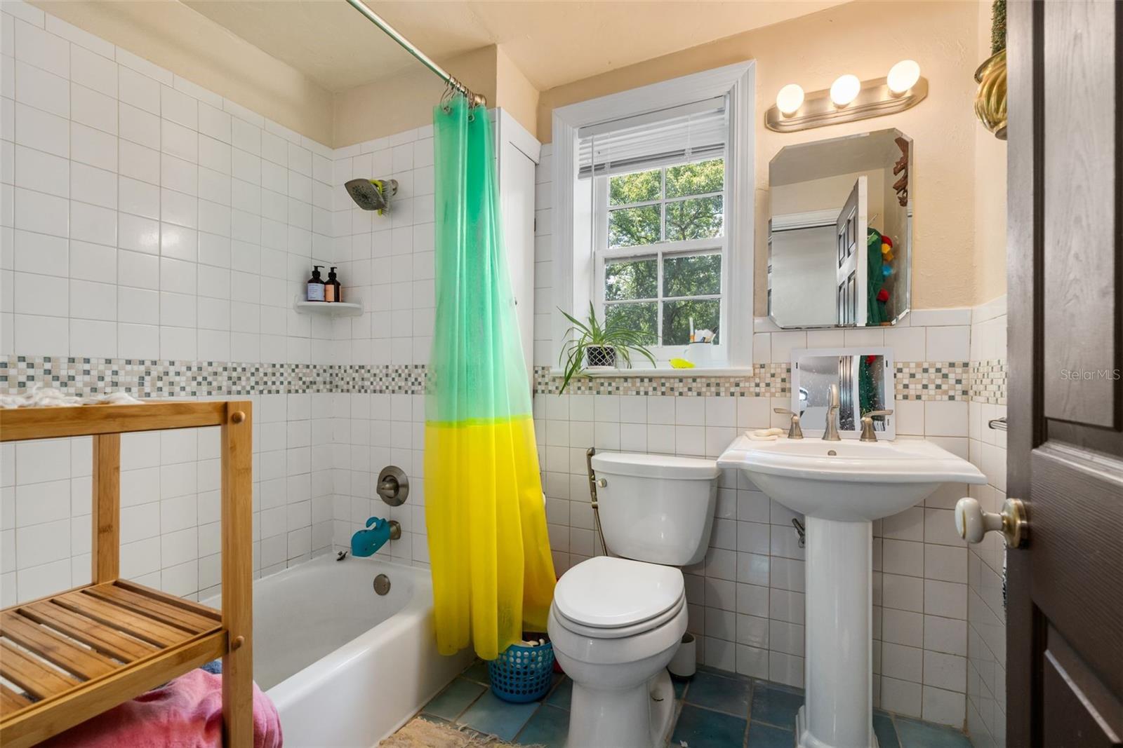 Image 17 of 41 For 535 9th Avenue