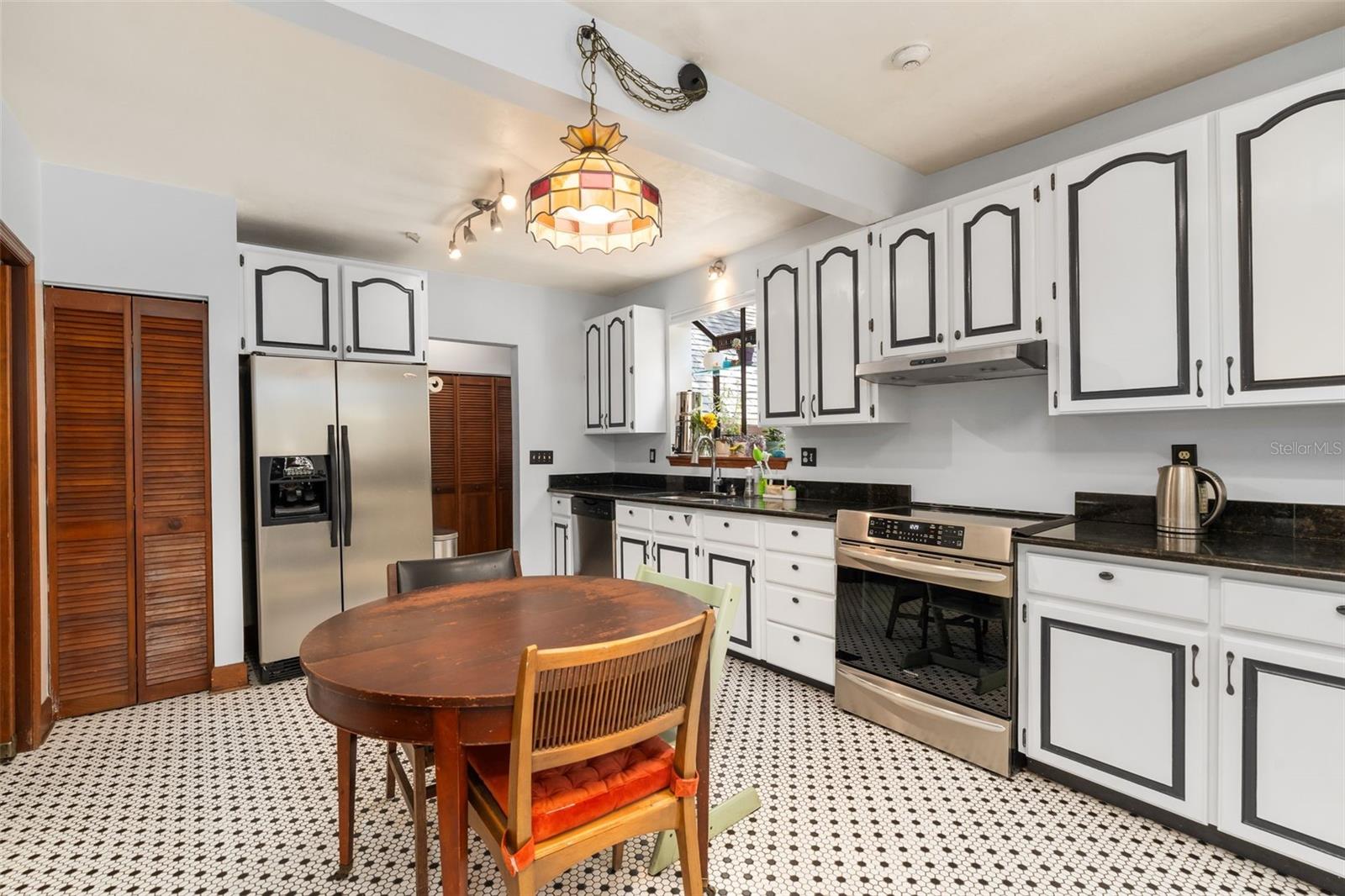 Image 21 of 41 For 535 9th Avenue