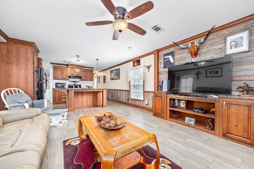 Image 4 of 32 For 19887 35th Drive