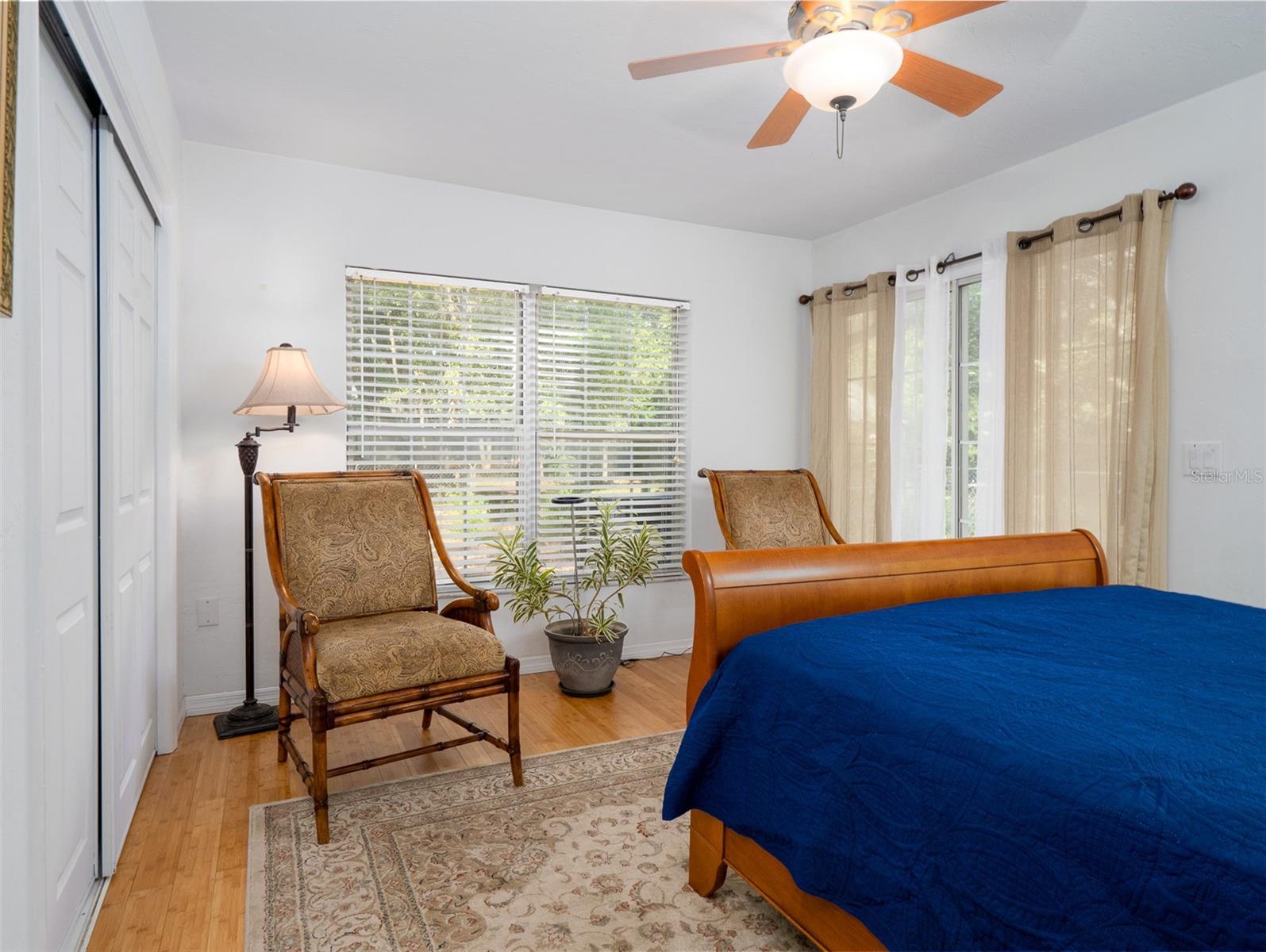 Image 21 of 54 For 818 202 Street