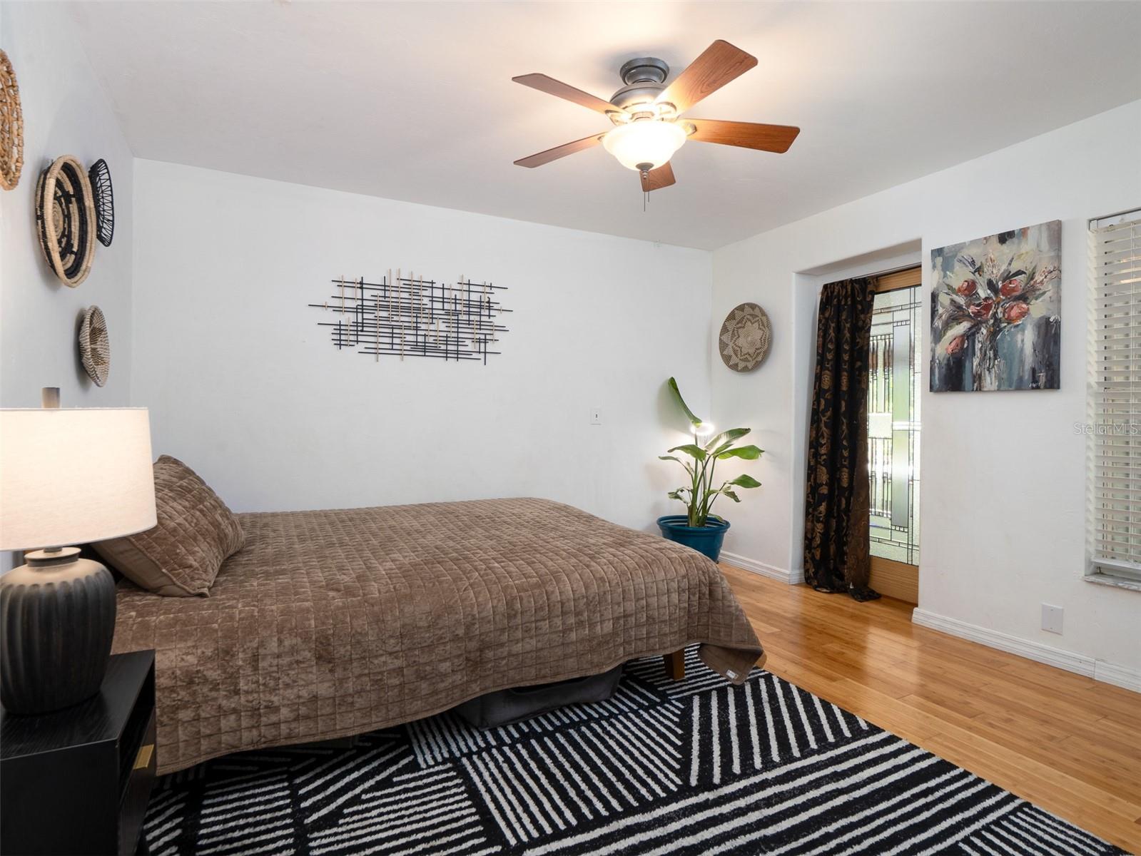Image 40 of 54 For 818 202 Street