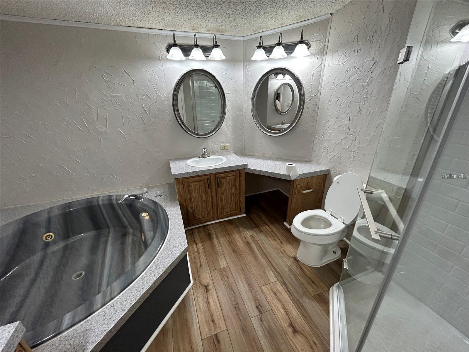 Image 3 of 5 For 128 Star Lake Court