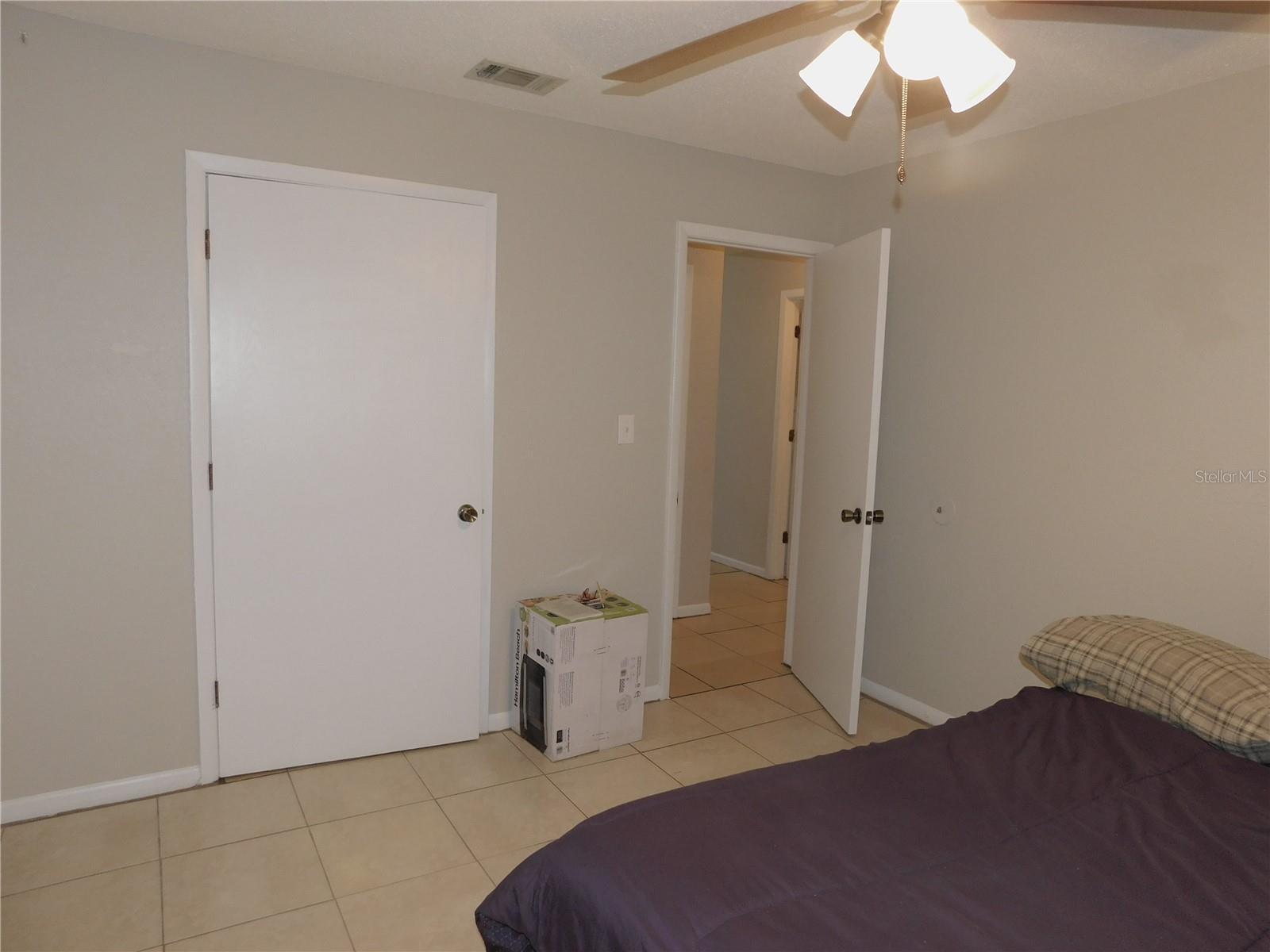 Image 15 of 46 For 721 Town Court A & B