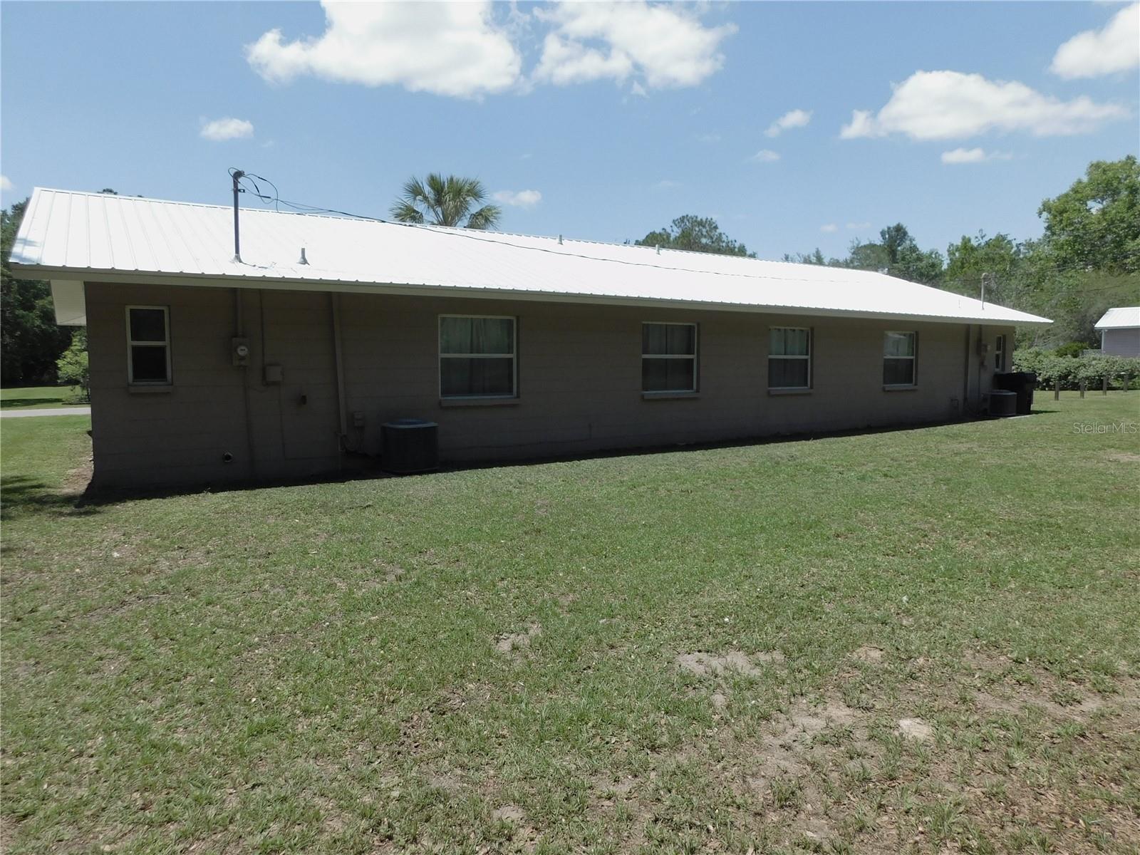 Image 42 of 46 For 721 Town Court A & B