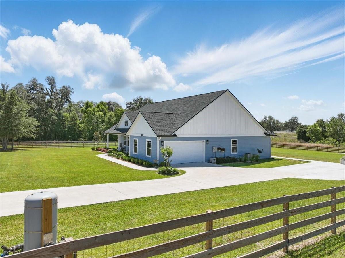 Image 13 of 62 For 8968 122nd Street