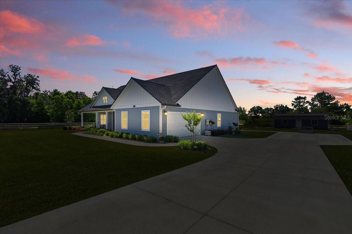 Image 16 of 62 For 8968 122nd Street
