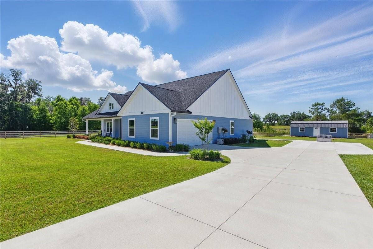Image 24 of 62 For 8968 122nd Street