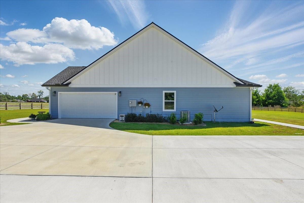 Image 38 of 62 For 8968 122nd Street
