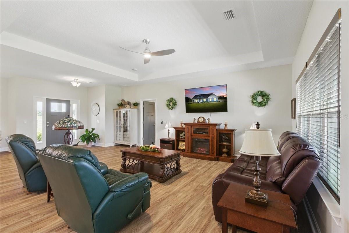 Image 42 of 62 For 8968 122nd Street