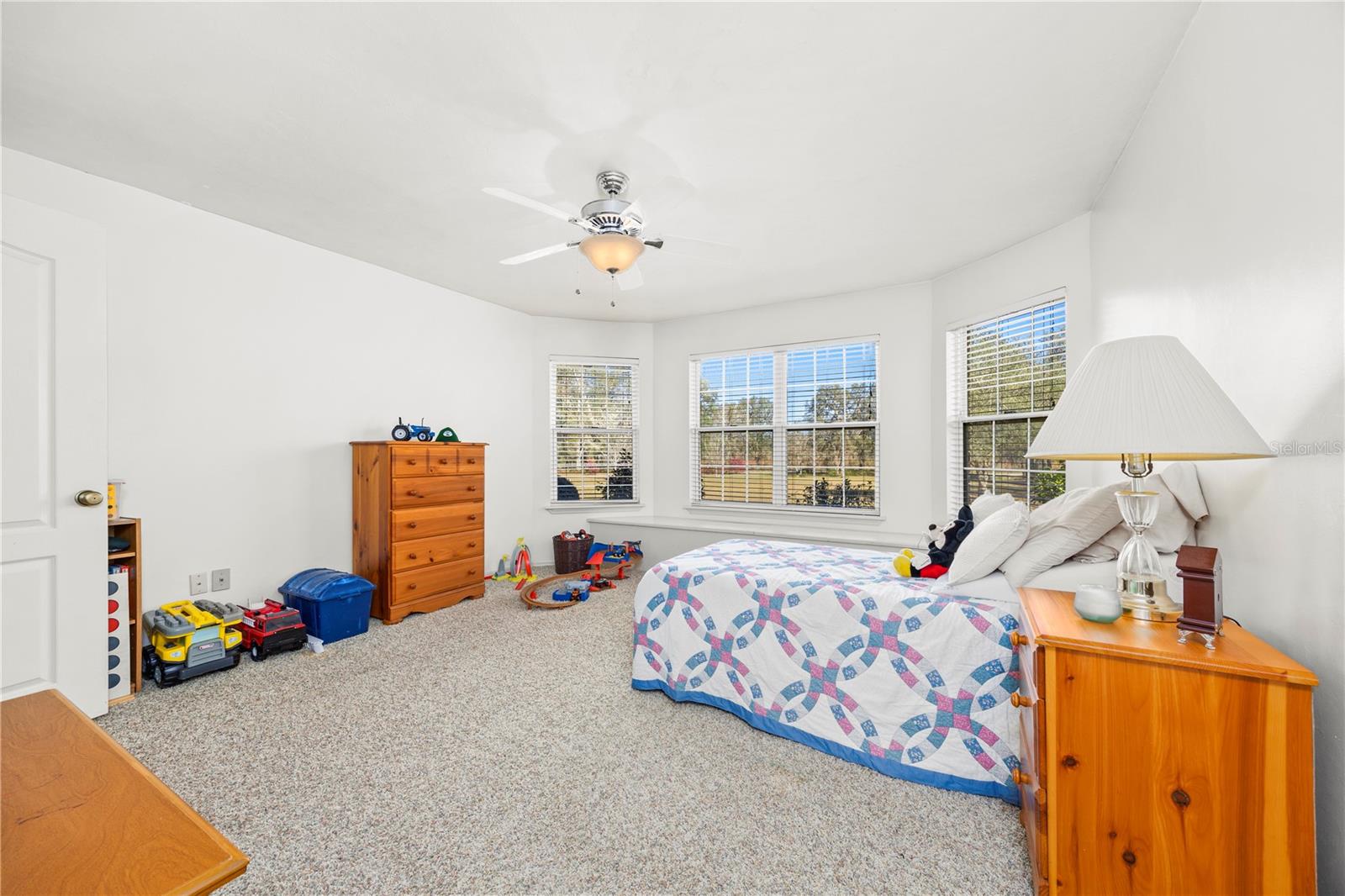 Image 3 of 36 For 1137 Holly Road