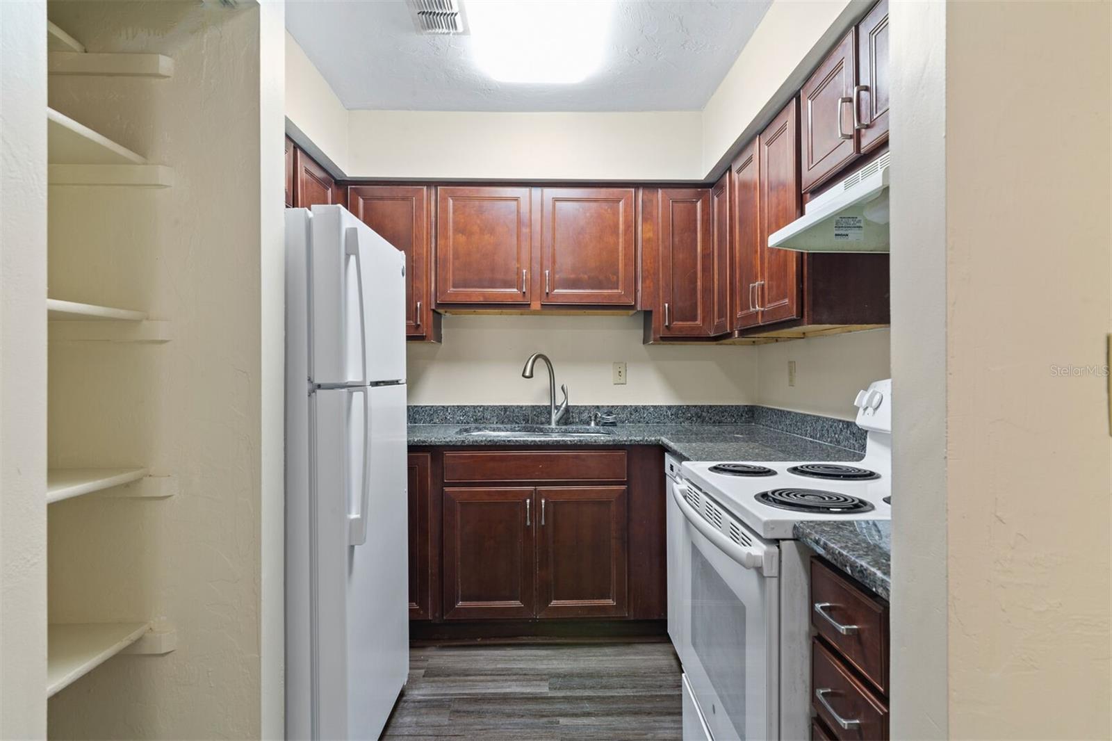 Image 12 of 27 For 2635 35th Place 301