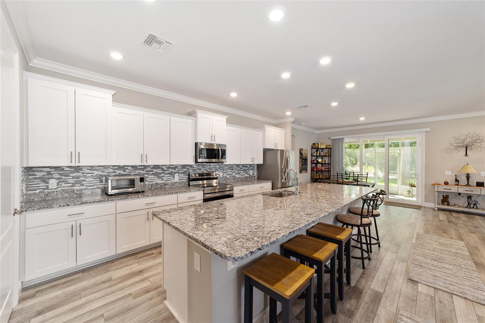 Image 11 of 51 For 13767 137th Court
