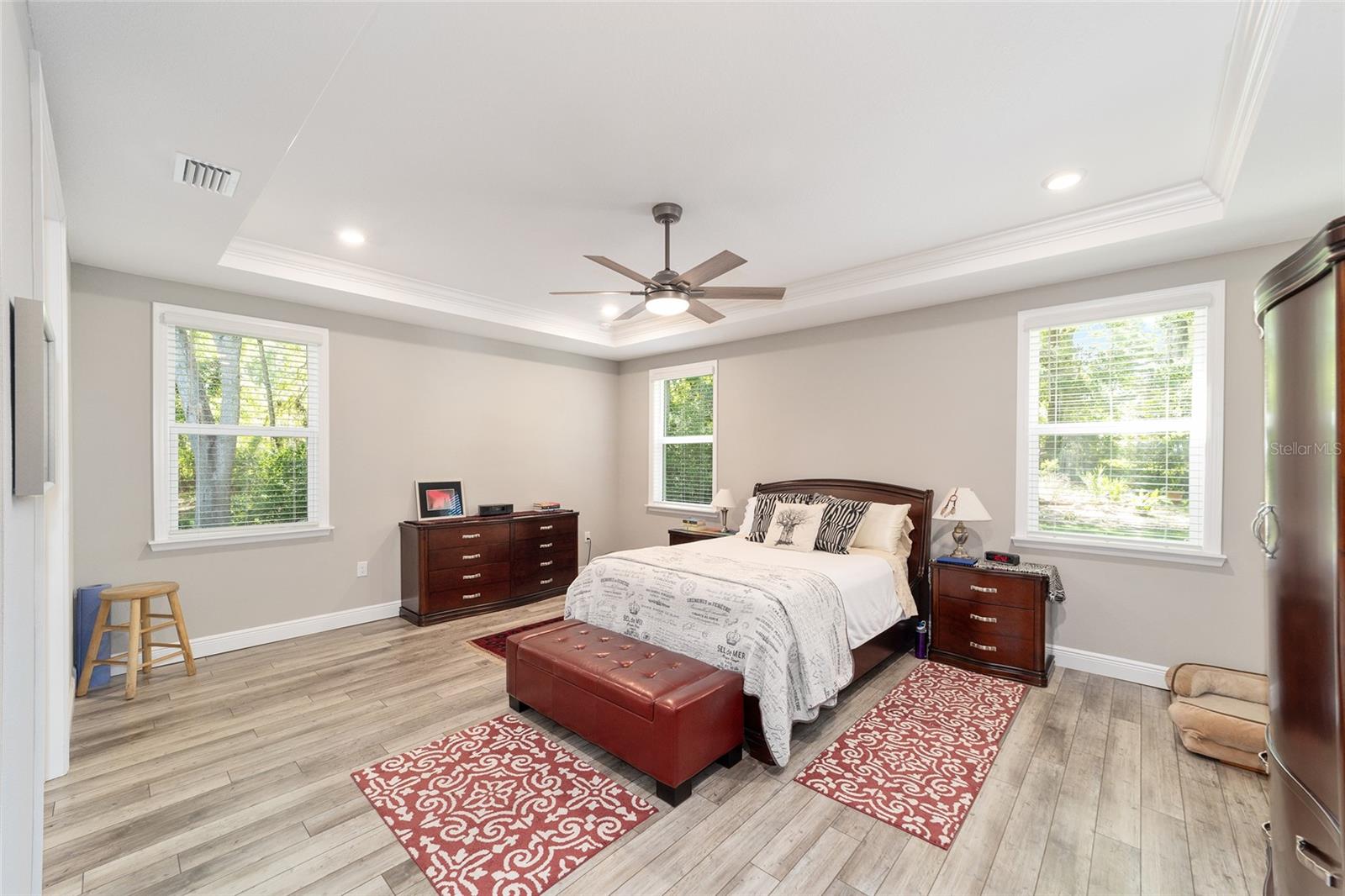 Image 17 of 51 For 13767 137th Court