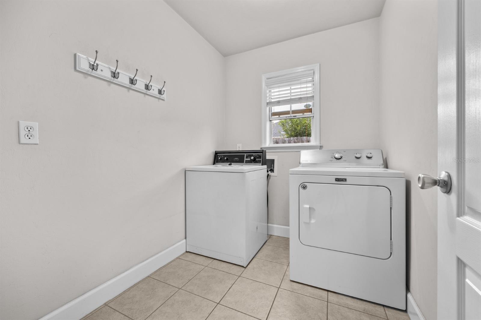 Image 11 of 36 For 964 256th Terrace