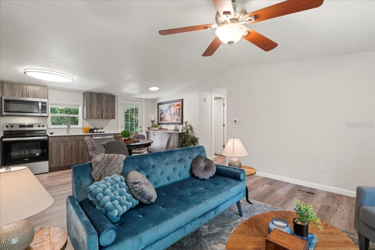 Image 9 of 40 For 10991 62nd Street