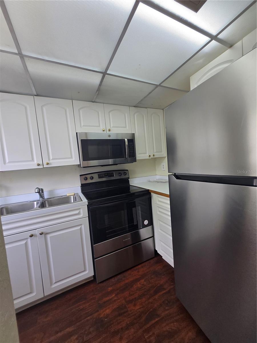 Image 9 of 20 For 603 75th Street 207