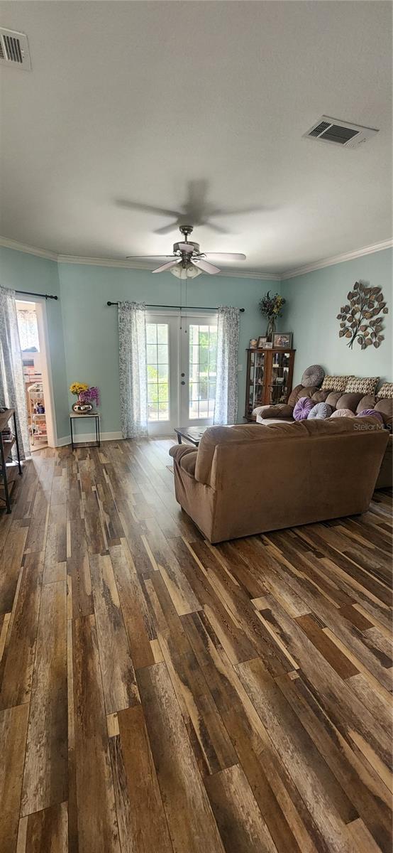 Image 14 of 29 For 6839 82nd Terrace