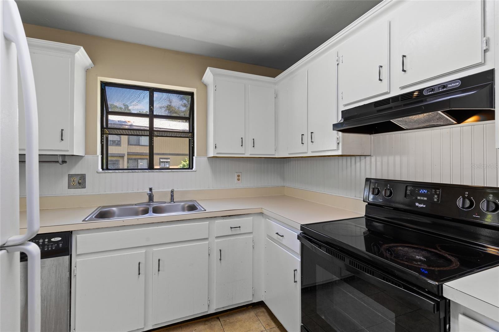 Image 10 of 19 For 2300 43rd Street Q2