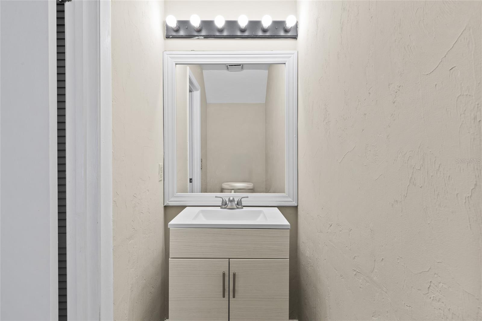 Image 12 of 19 For 2300 43rd Street Q2