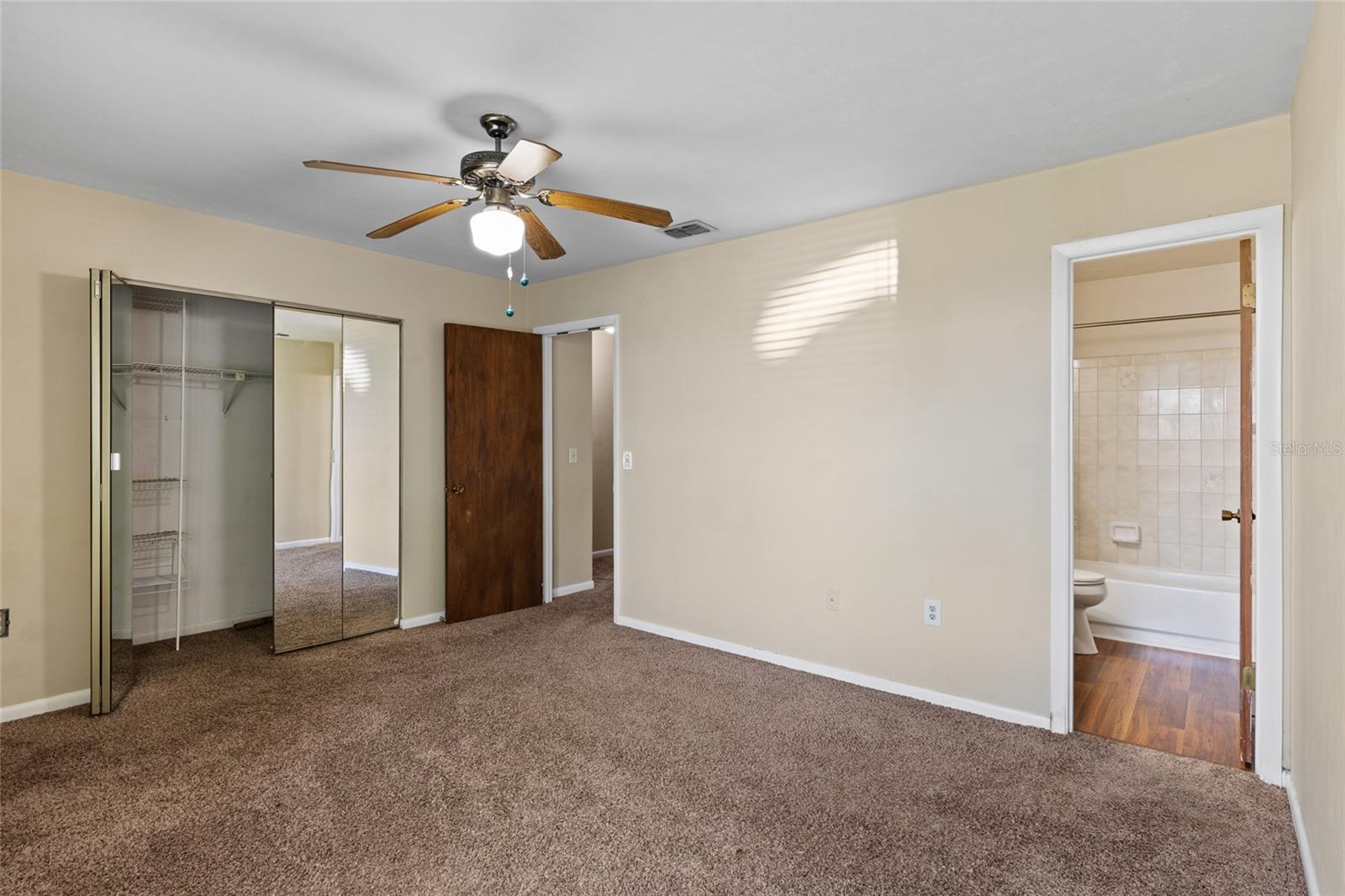 Image 17 of 19 For 2300 43rd Street Q2