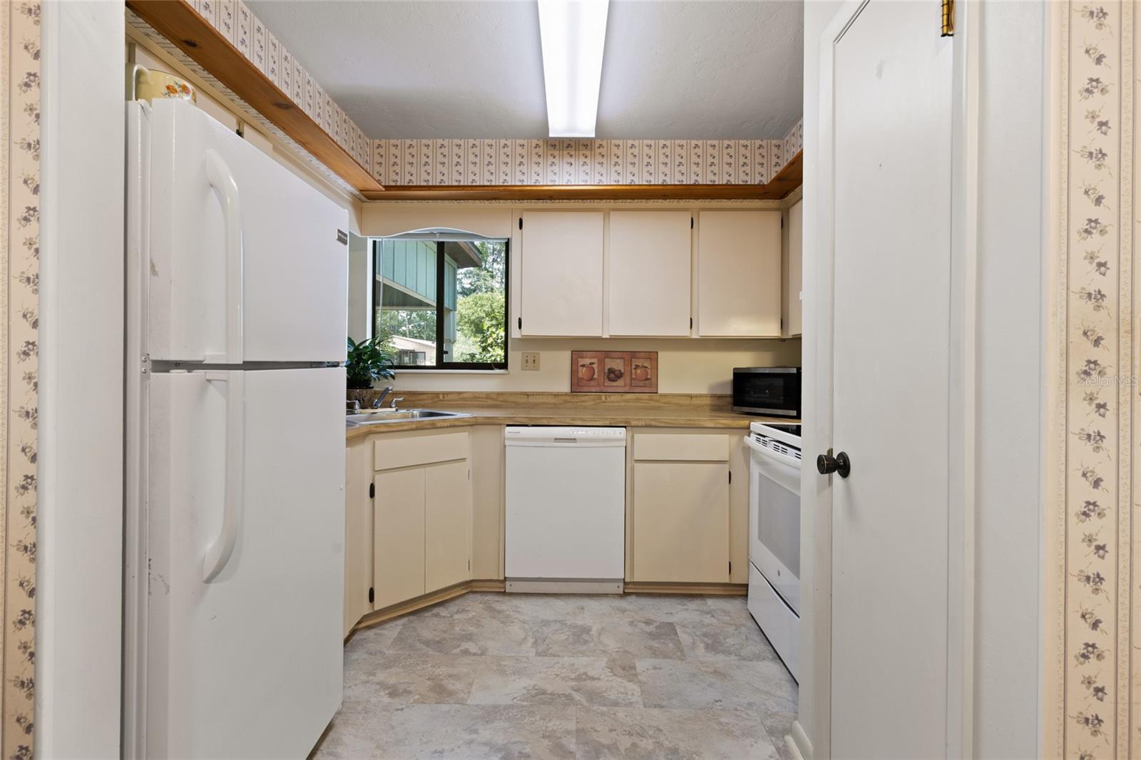 Image 10 of 29 For 8689 42nd Drive