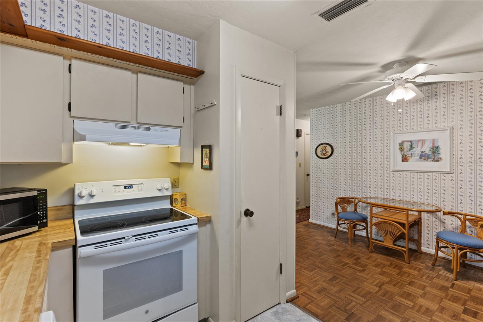 Image 13 of 29 For 8689 42nd Drive