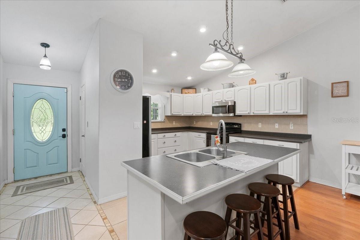 Image 2 of 39 For 1006 12th Drive