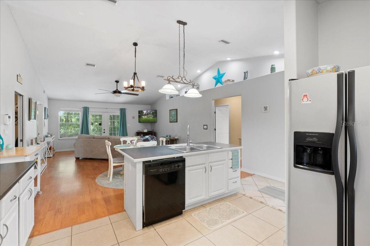 Image 4 of 39 For 1006 12th Drive