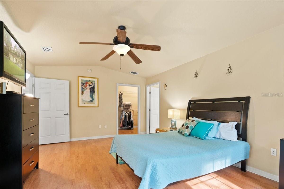 Image 8 of 39 For 1006 12th Drive