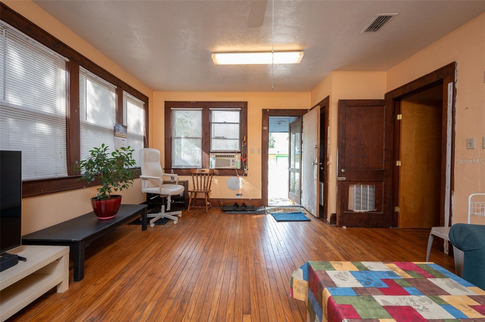 Image 12 of 18 For 4016 6th Street