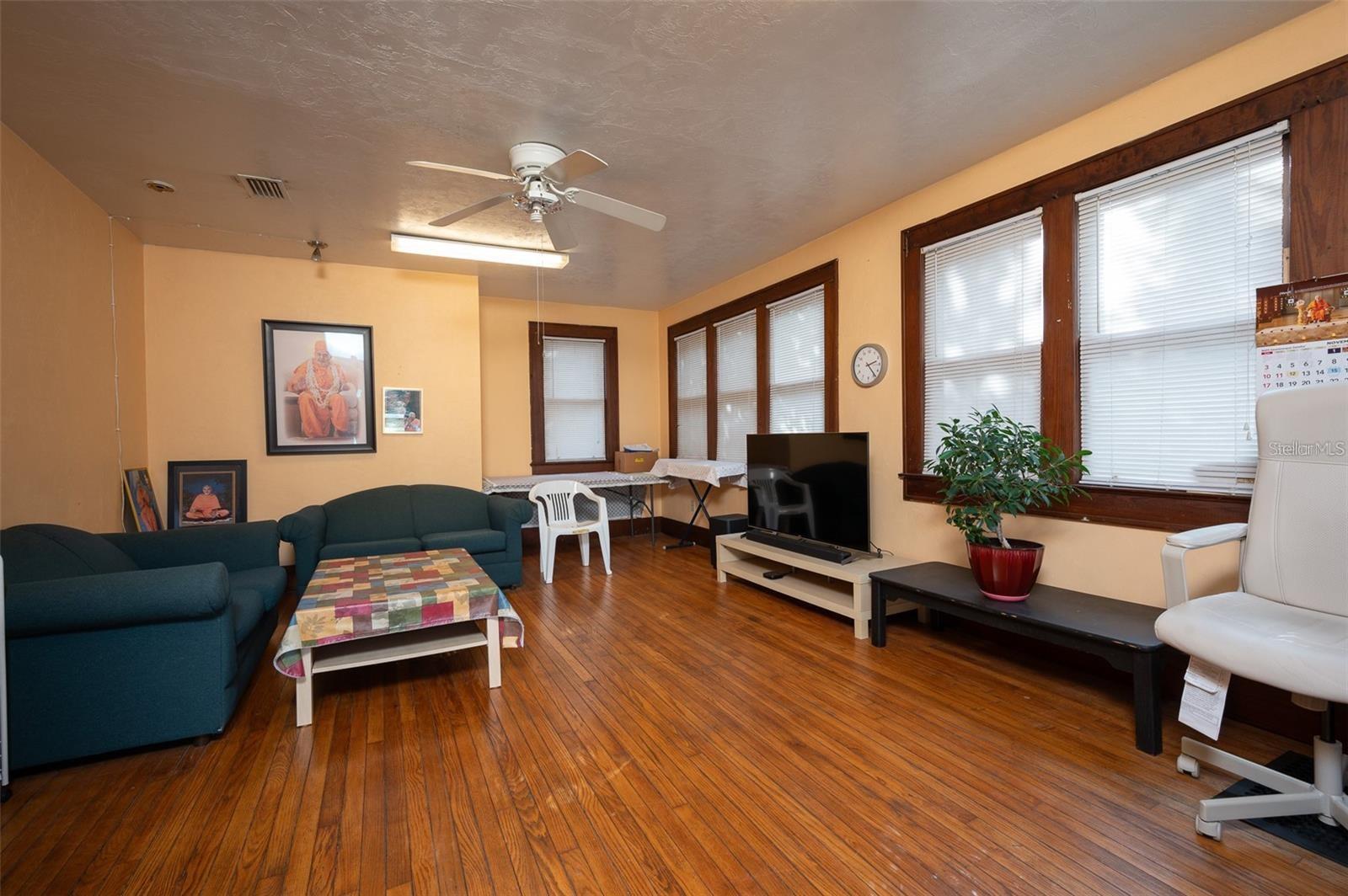 Image 13 of 18 For 4016 6th Street