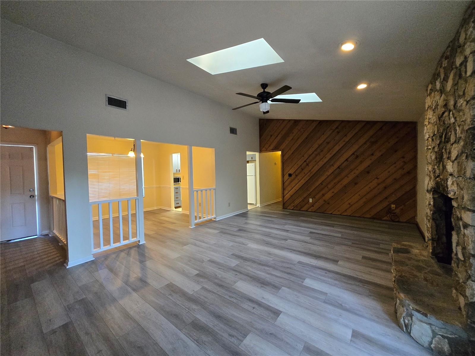 Image 11 of 40 For 5315 81st Terrace
