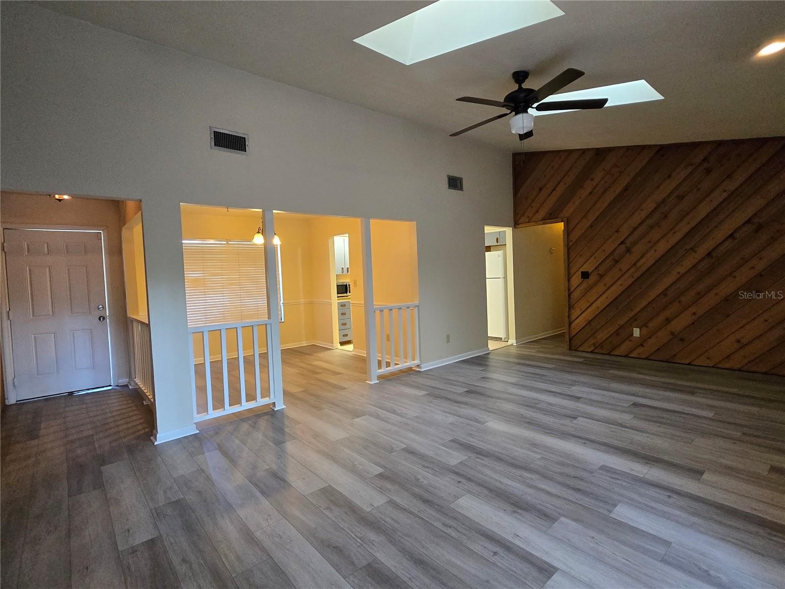 Image 3 of 40 For 5315 81st Terrace