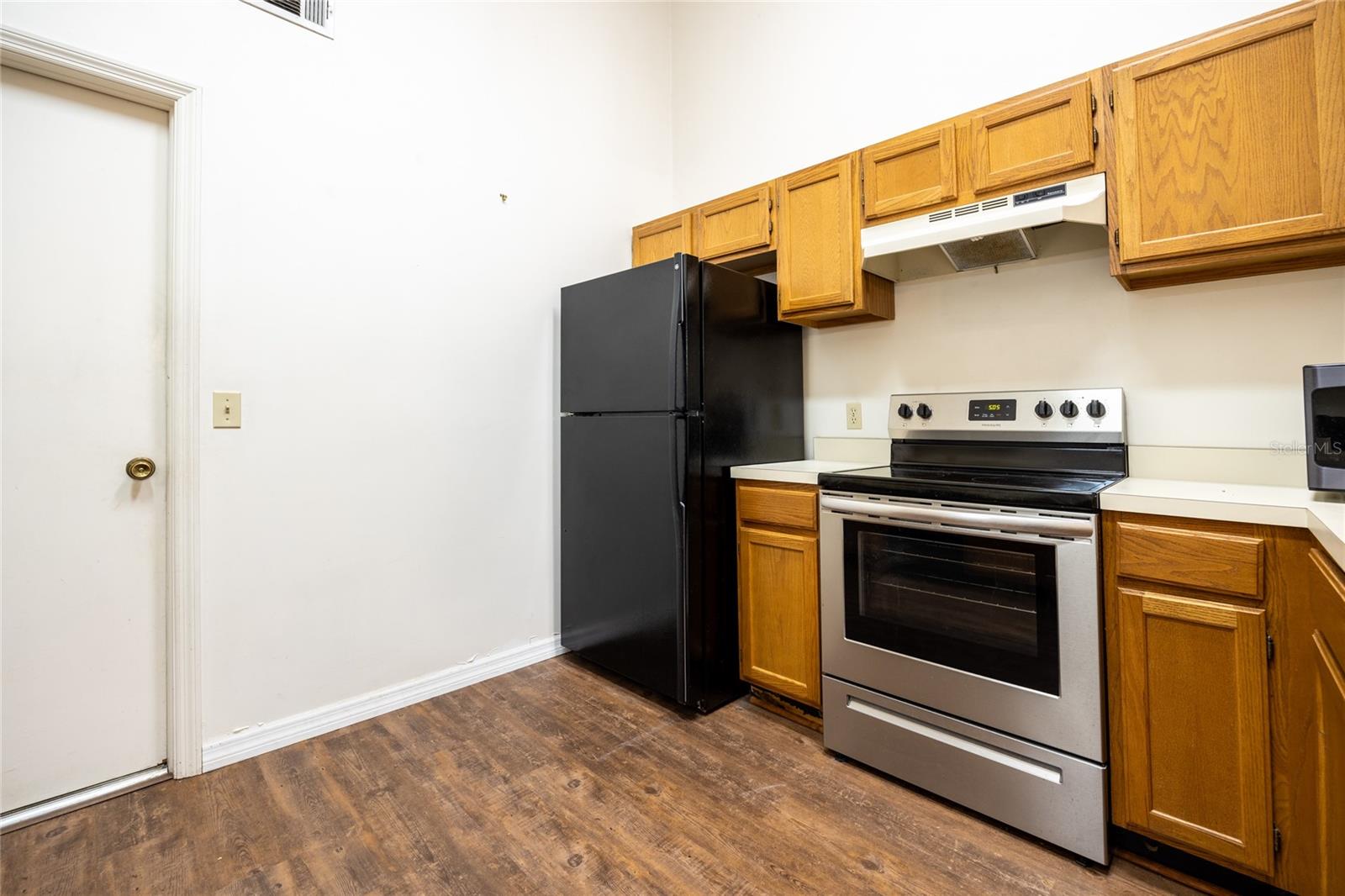 Image 13 of 43 For 231 48th Boulevard 0