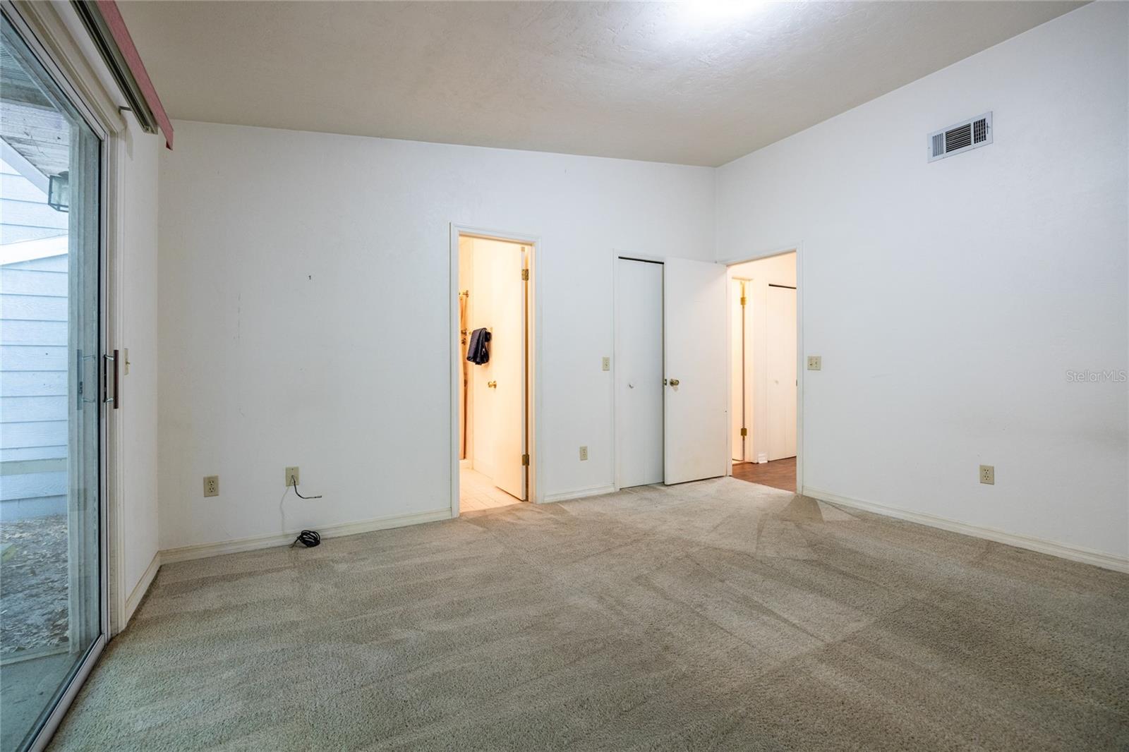 Image 20 of 43 For 231 48th Boulevard 0