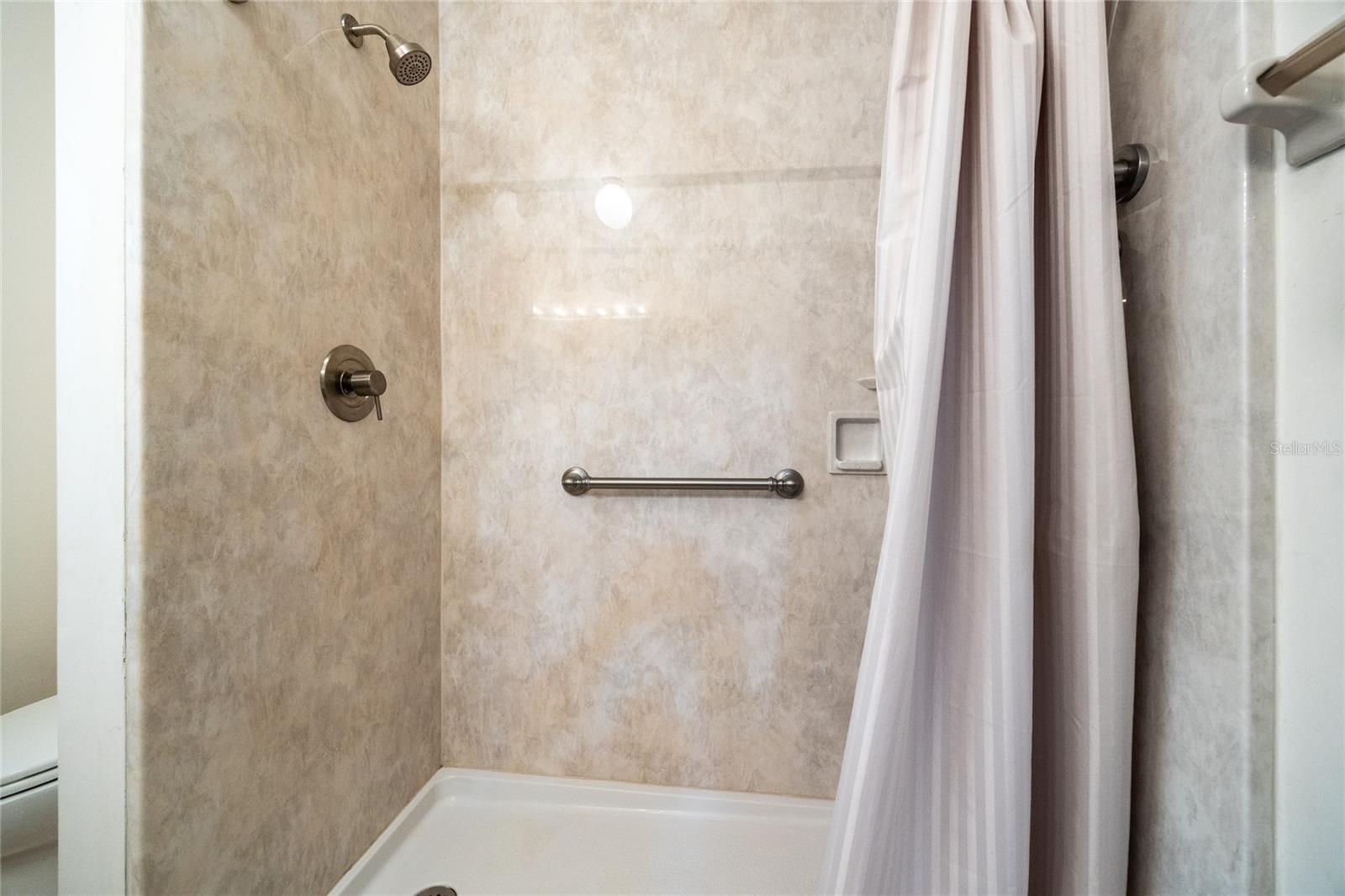 Image 24 of 43 For 231 48th Boulevard 0