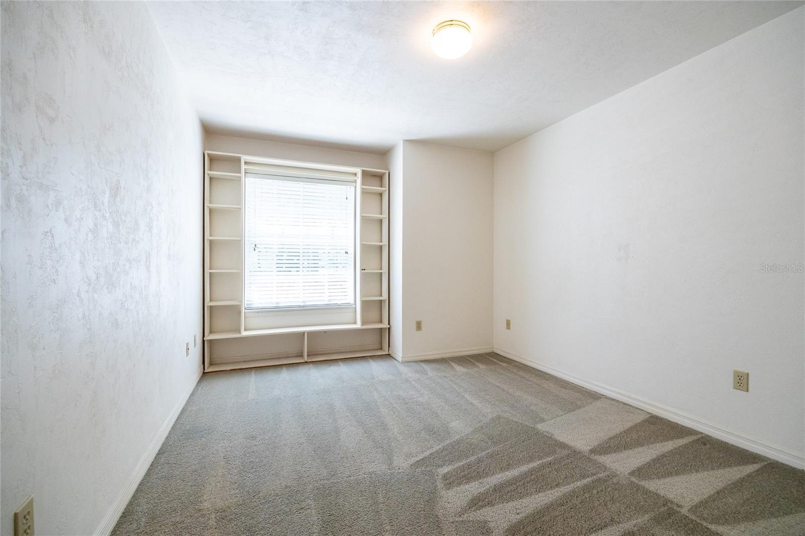Image 26 of 43 For 231 48th Boulevard 0