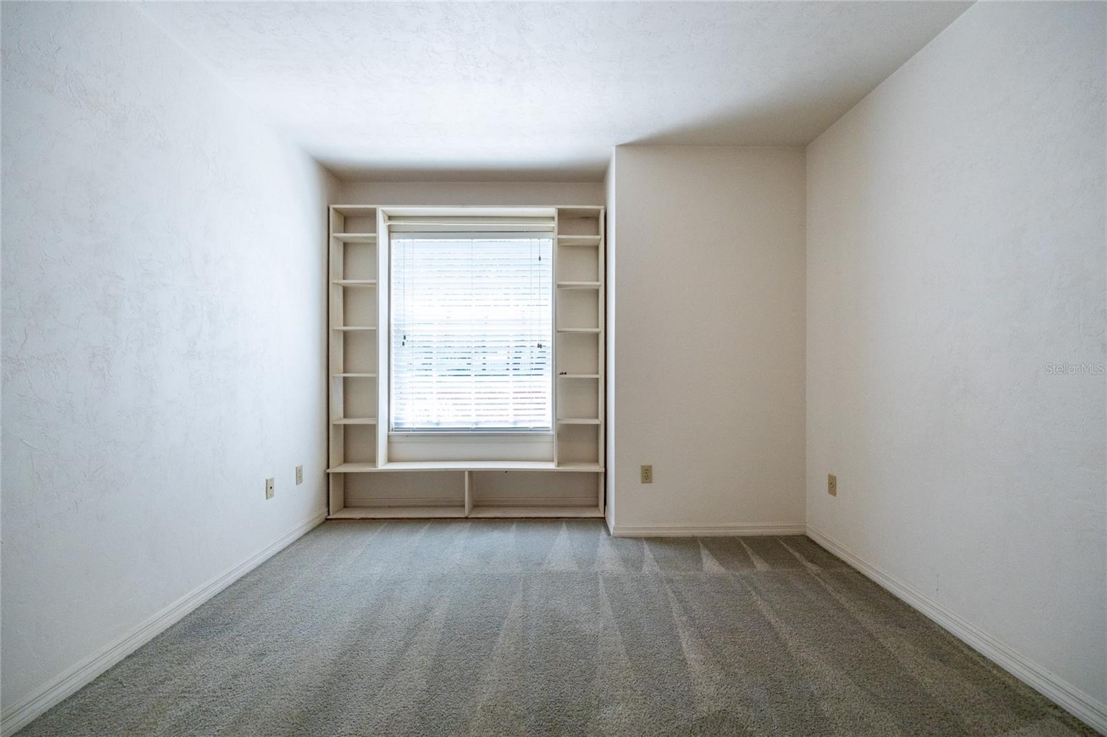 Image 27 of 43 For 231 48th Boulevard 0