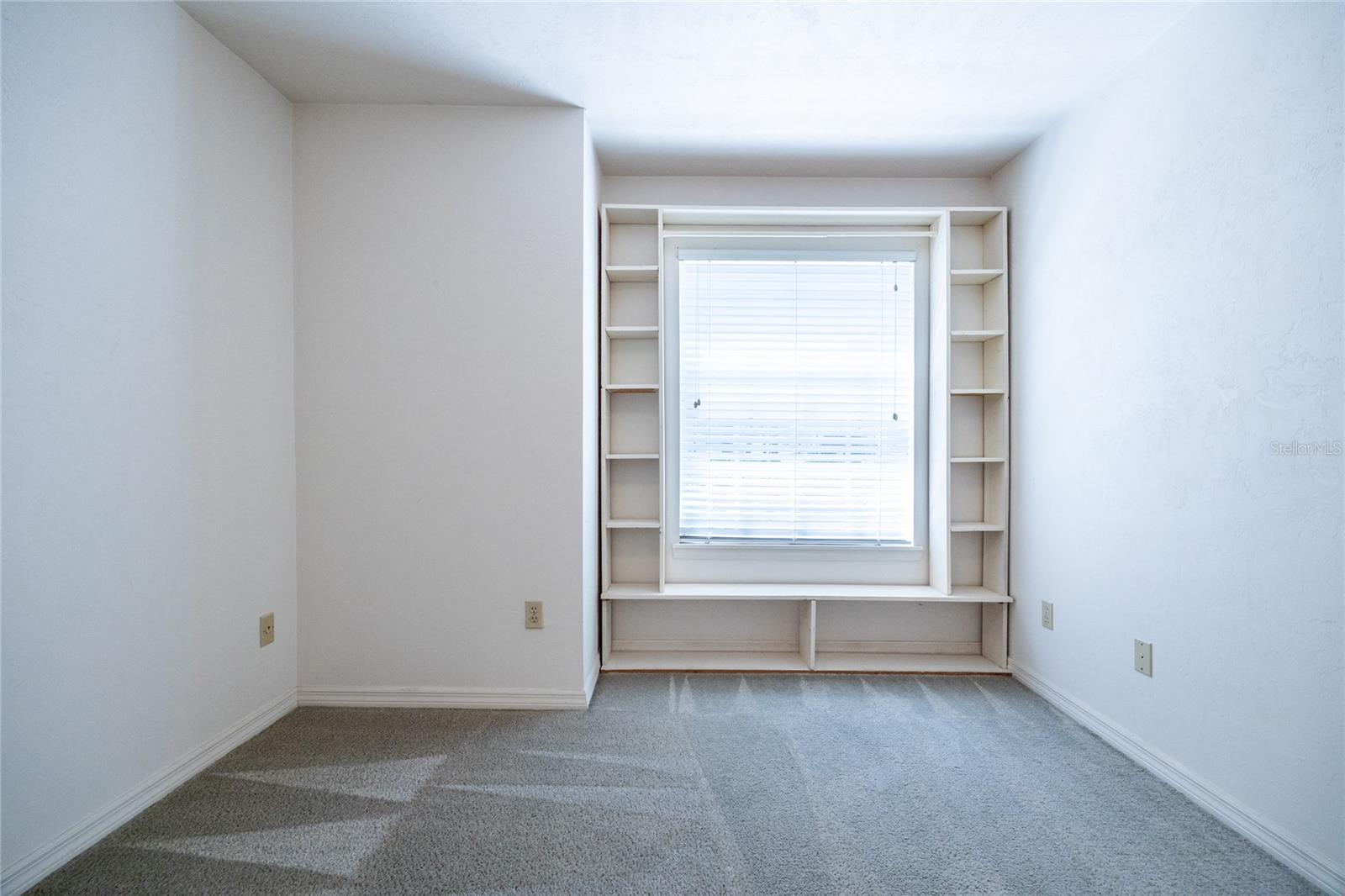 Image 32 of 43 For 231 48th Boulevard 0