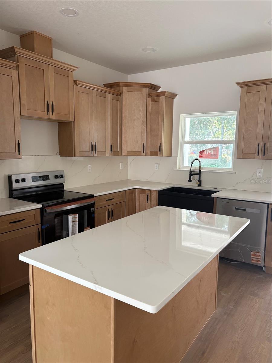 Image 2 of 10 For 2522 Se 11th Ave
