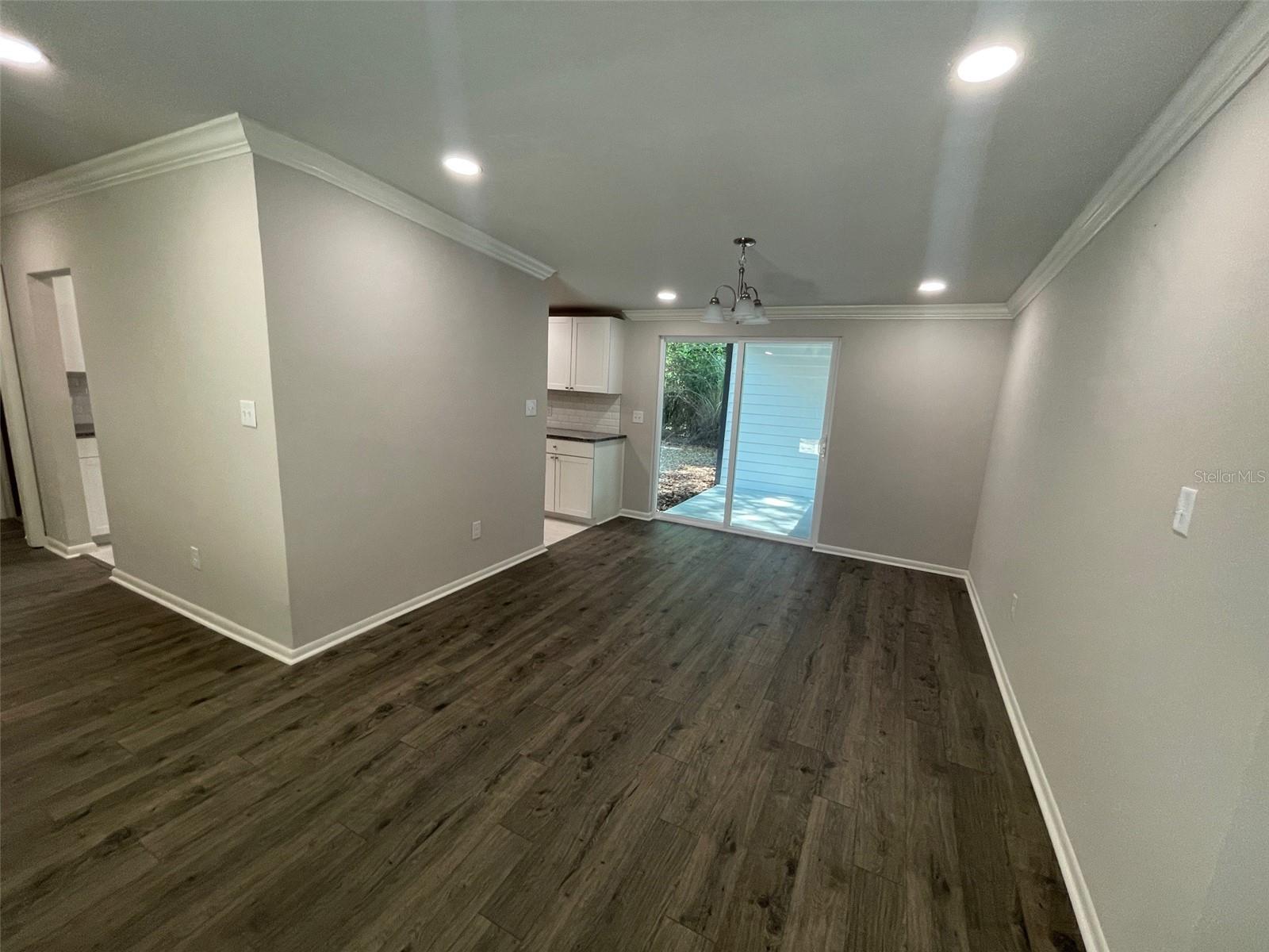 Image 6 of 21 For 2903 10th Drive
