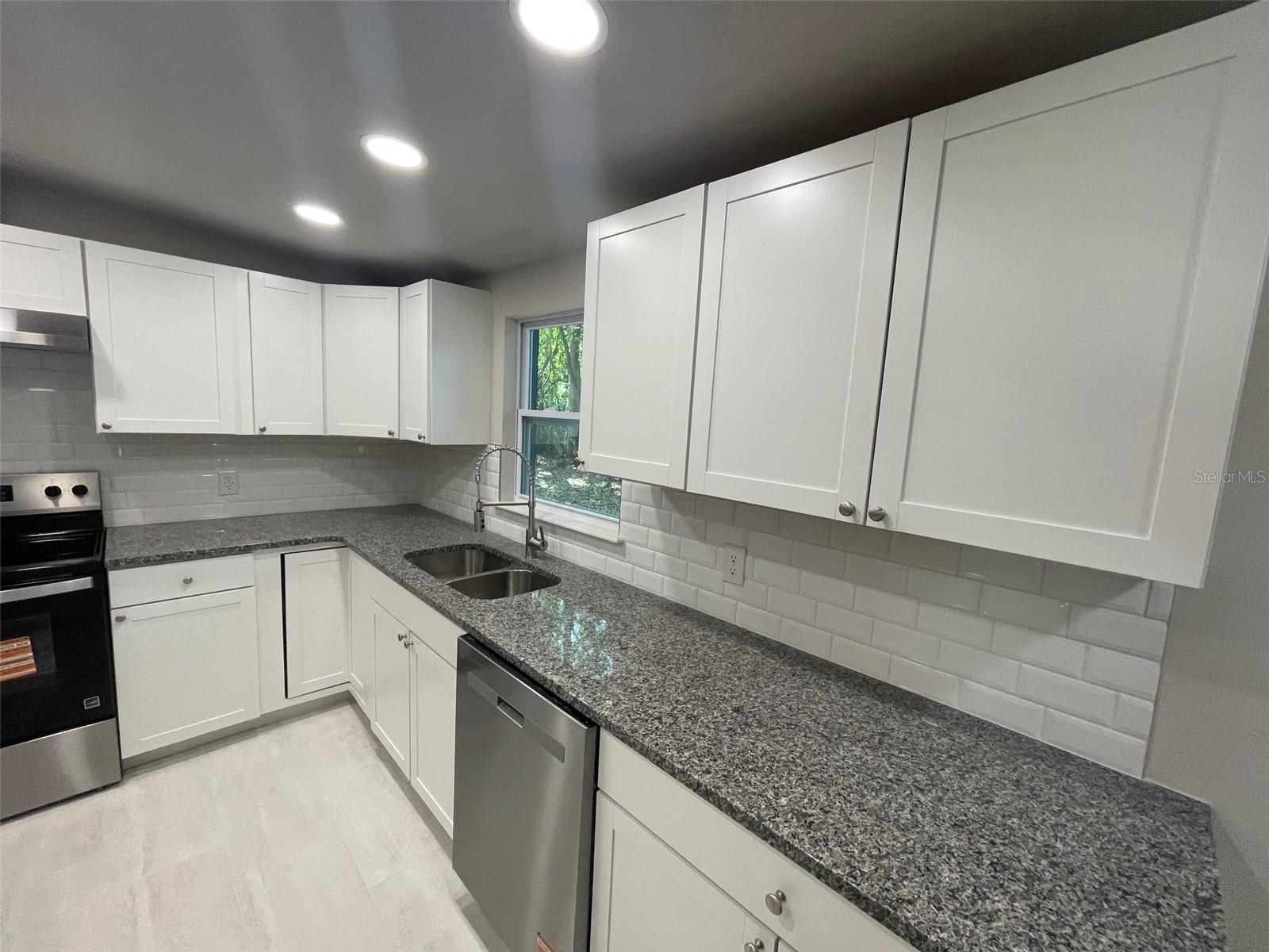 Image 7 of 21 For 2903 10th Drive