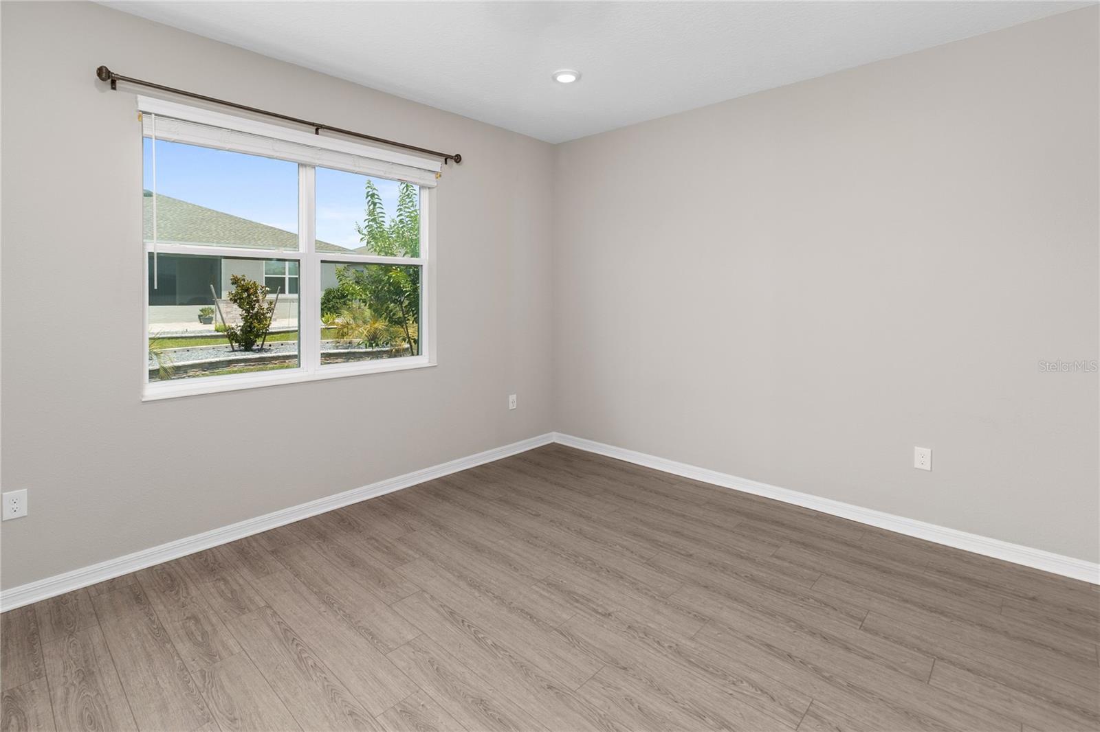 Image 13 of 32 For 8925 76th Street