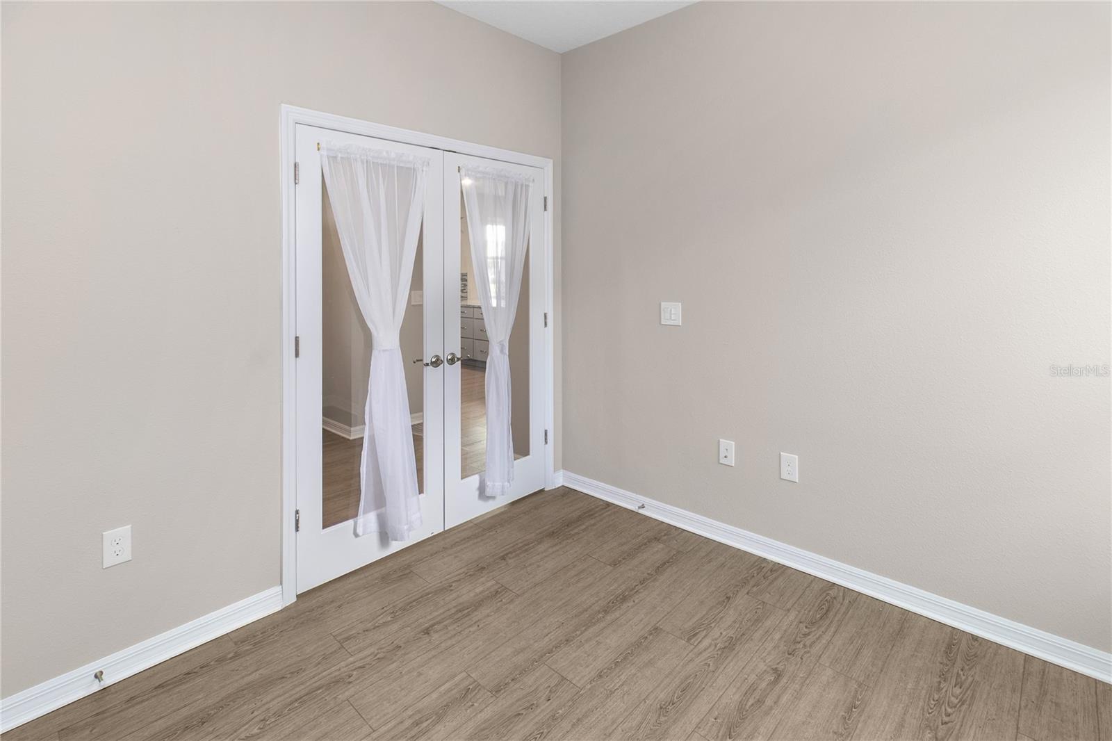 Image 17 of 32 For 8925 76th Street